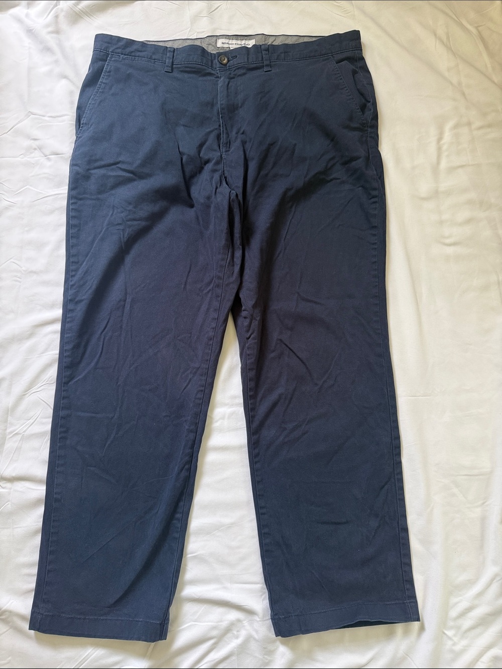 Amazon Essentials Men's Relaxed-Fit Cotton Chino Pant Size: 40W x 29L